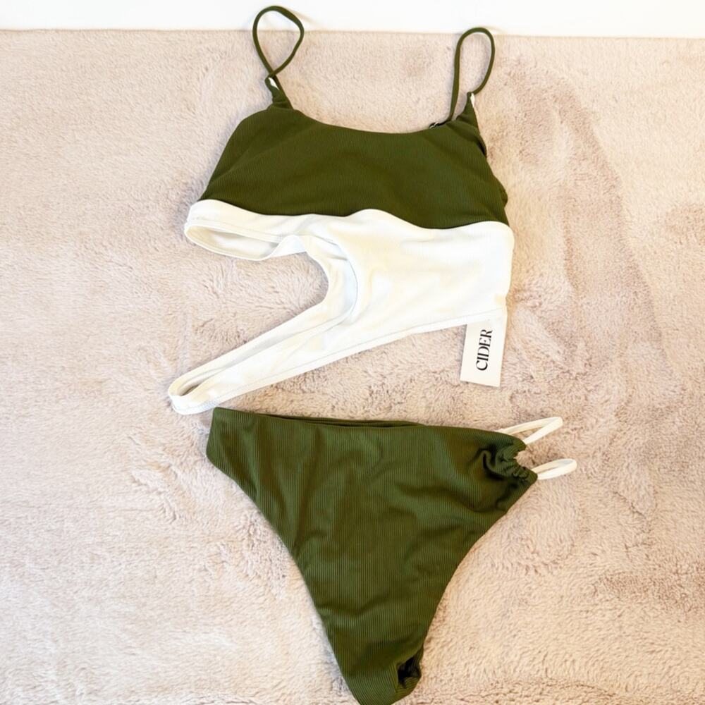 NWT CIDER Green and White Ribbed Cut Out Bikini Size Large